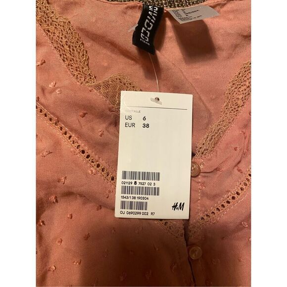 Divided Pink Button-Front Top - Picture 4 of 6